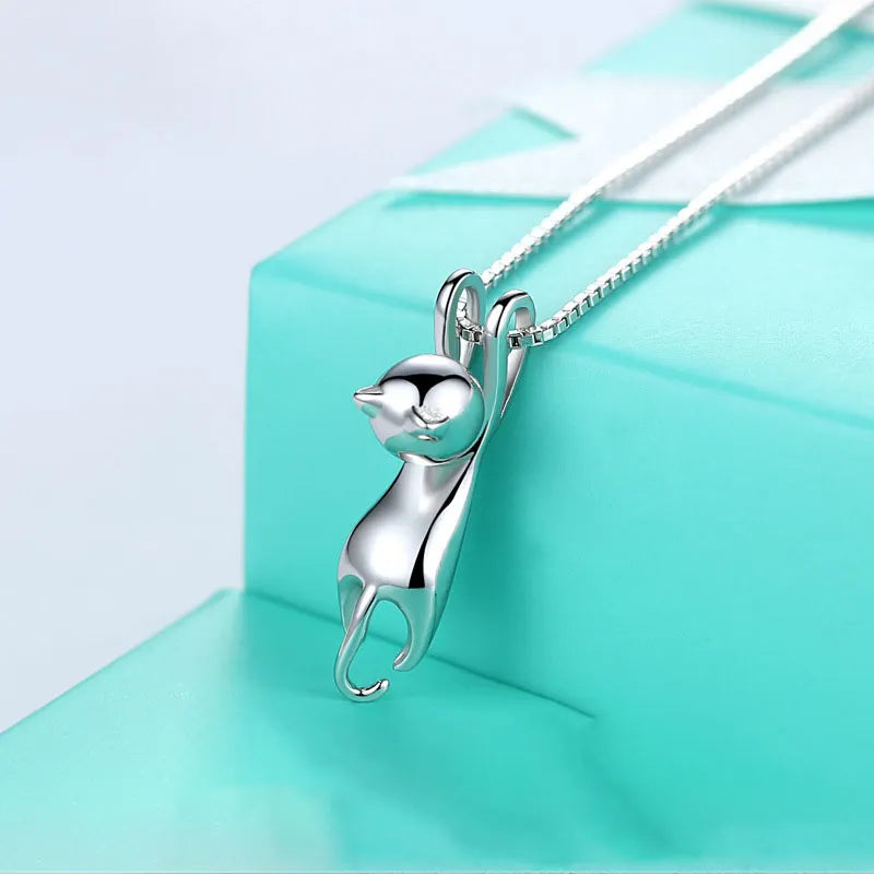 HANGING CAT NECKLACE